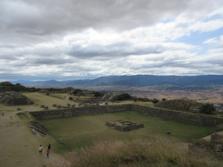 Oaxacas-ancient-Monte-Albán-pyramid-complex